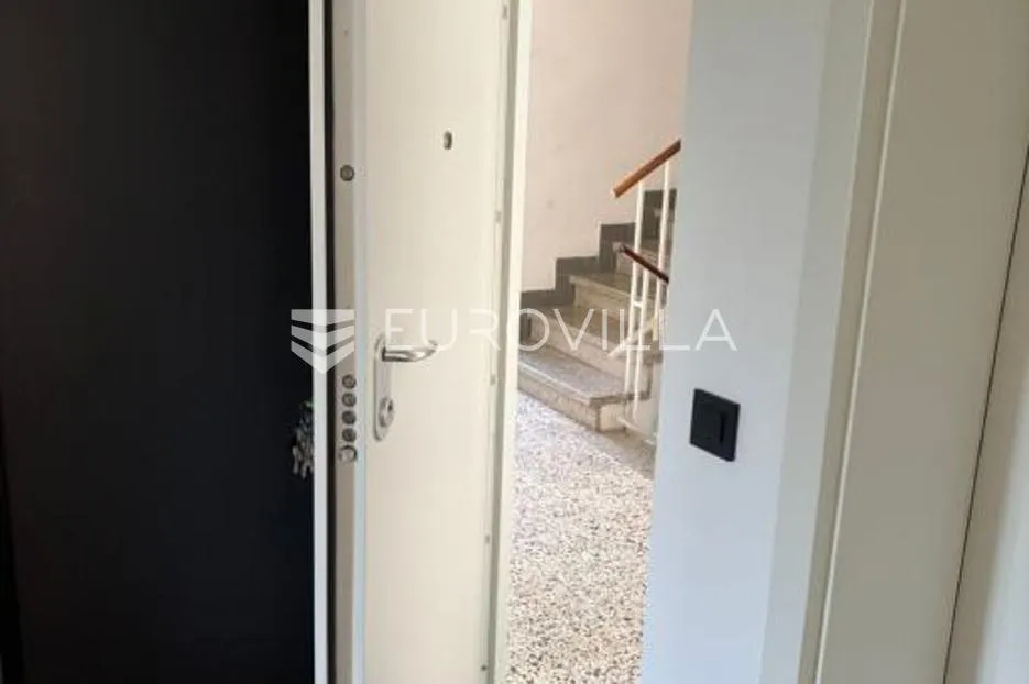 otok rab, palit, novouređen četverosoban stan, 80,00 m² - slika 15