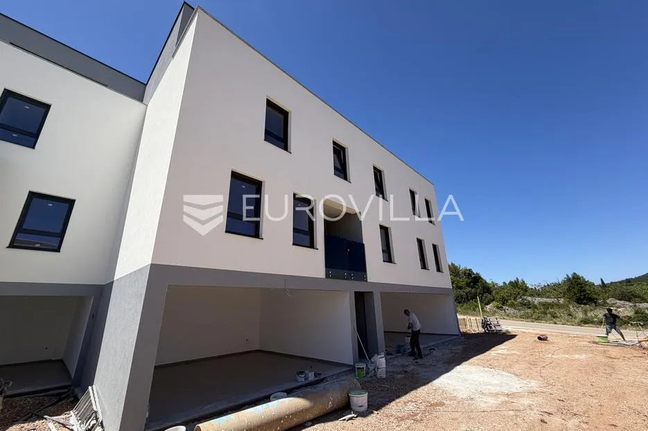 hvar, vrboska, trosoban stan u novogradnji neto korisne površine 113.75 m² - slika 7