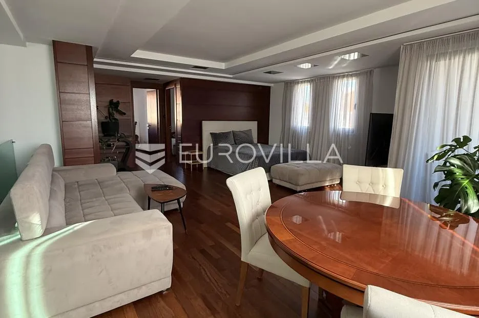zadar, borik dizajnerski moderno uređen trosoban stan na prvom katu 96 m² - slika 24