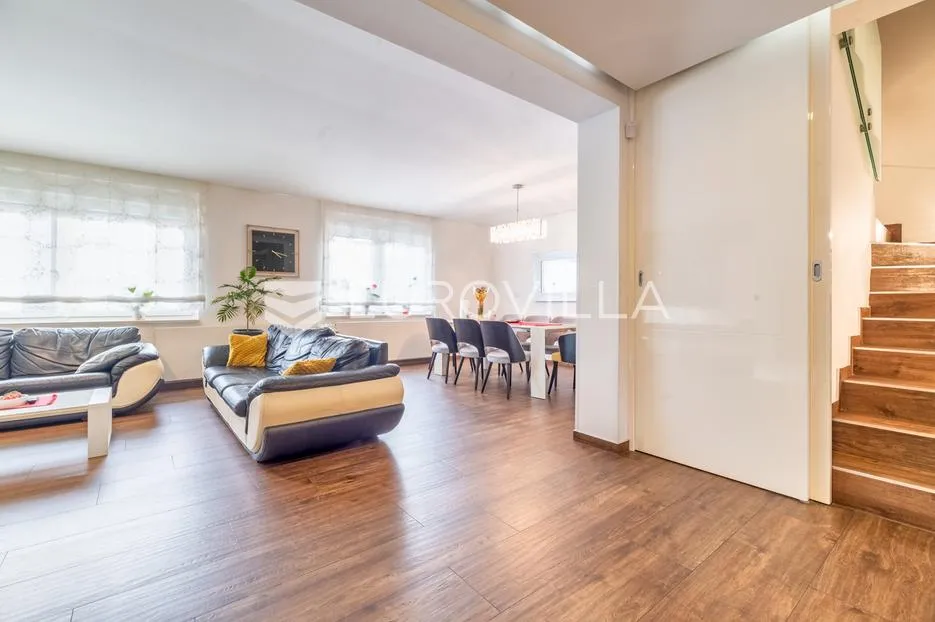 zagreb, dubrava, prekrasna kuća 250 m2, 2 garažna parkirna mjesta - slika 3