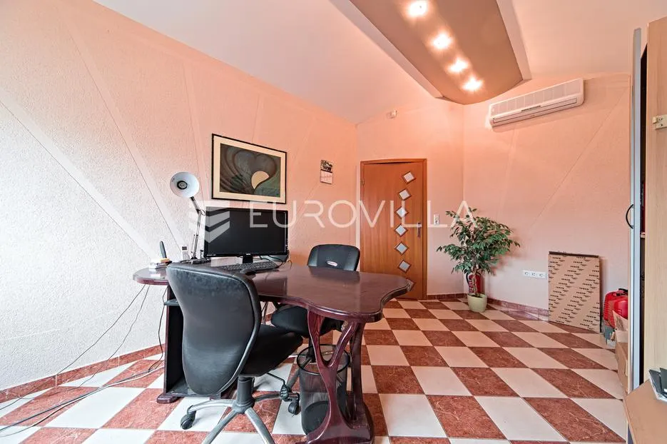 osijek, industrijska zona čepinska, poslovna zgrada 610 m² - slika 17