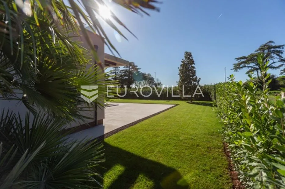 fažana, moderna vila 275 m² na velikoj besprijekornoj okućnici s grijanim bazenom - slika 23