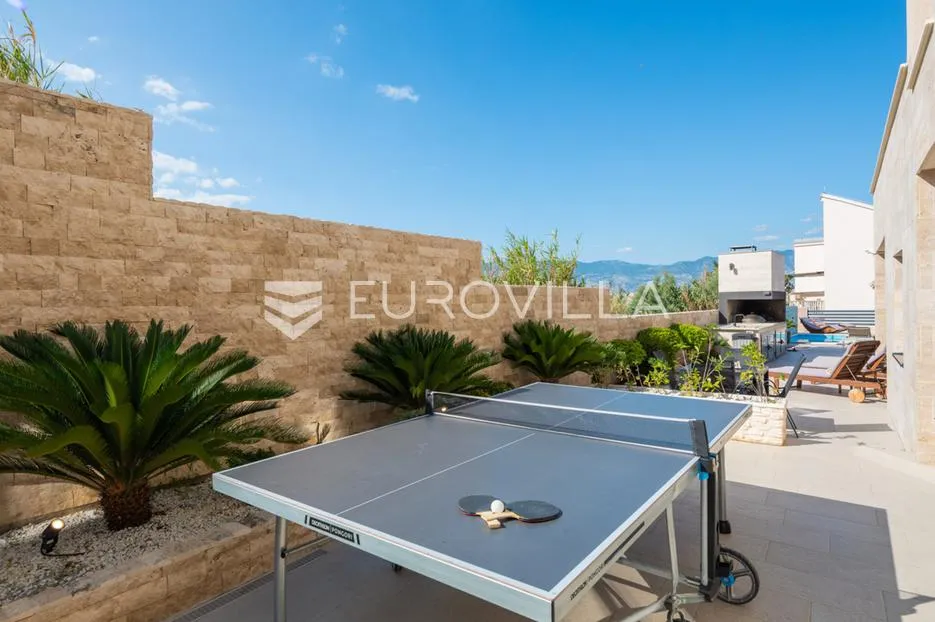 pag prekrasna villa sa pogledom na more 350 m² na 200 metara od mora - slika 68
