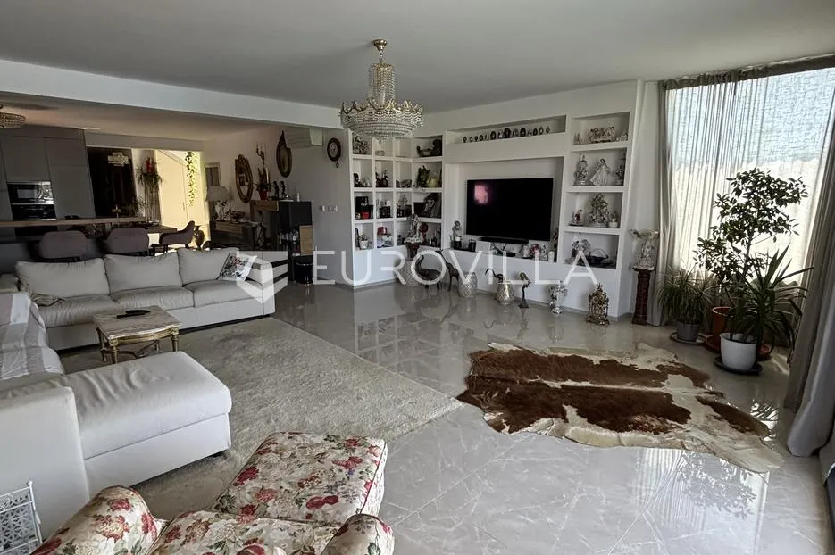 medulin, pješčana uvala, ekskluzivan penthouse prvi red do mora - slika 20