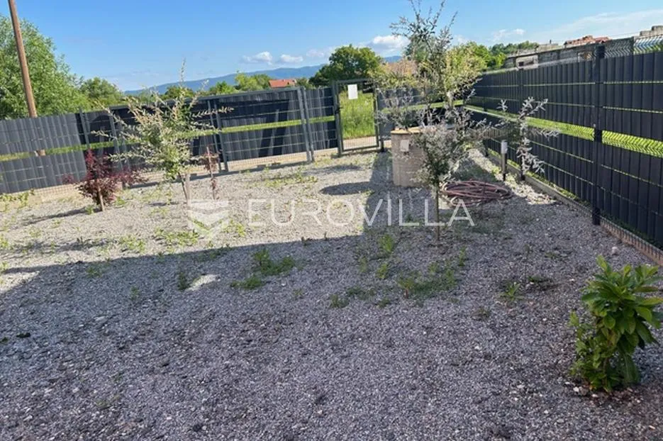 nova gradiška, poljane, kuća 215 m² sa potencijalom - slika 10