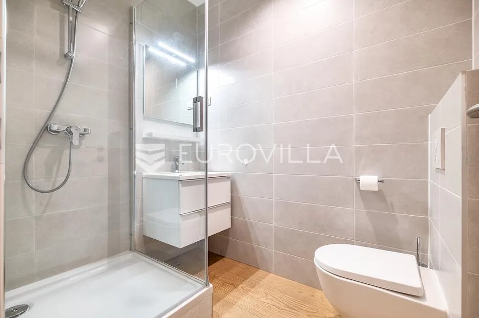 zagreb, maričićeva luksuzan trosoban stan 66 m² s garažom - slika 5