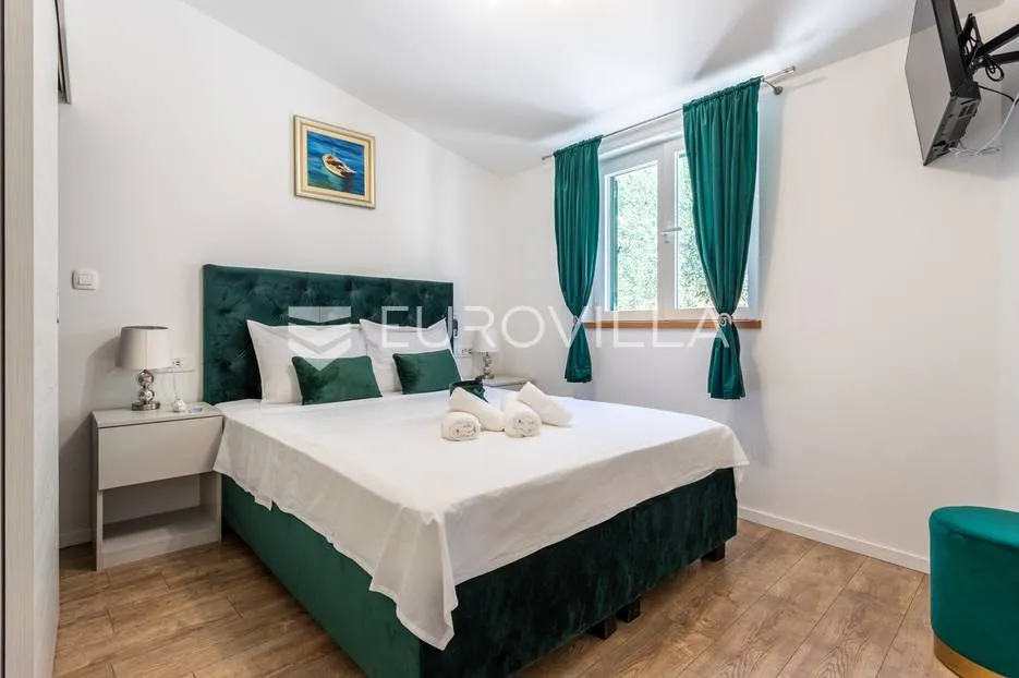 split, jesenice, prekrasna autentična vila s pogledom na more - slika 31