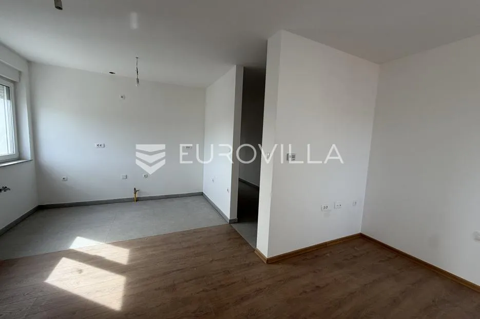 đakovo, centar, dvosoban stan 56 m² u novogradnji - slika 2