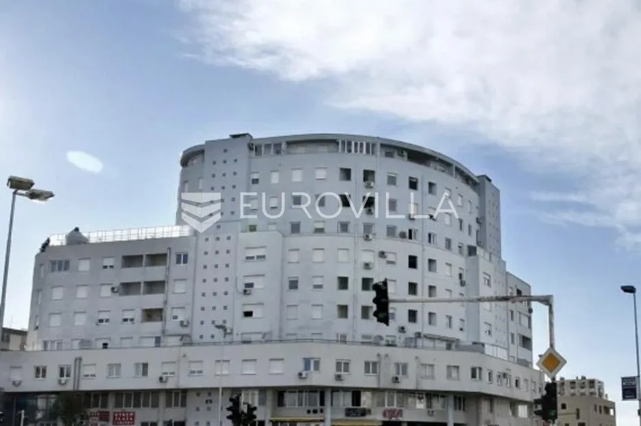 split, plokite, jednosoban stan 40 m², južna orijentacija, pogled na more - slika 4