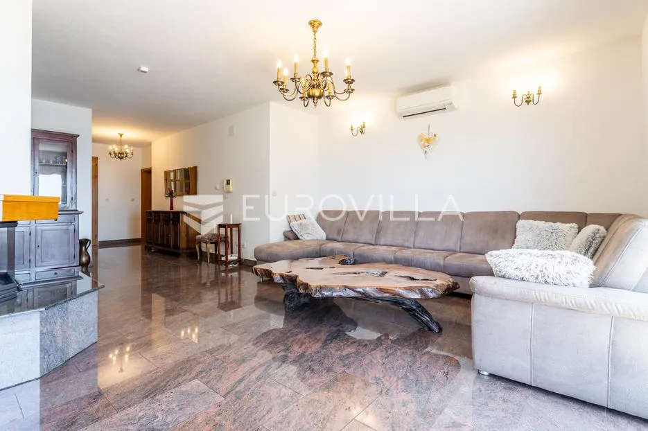 podstrana, mutogras, apartmanska kuća na prekrasnoj lokaciji - slika 8
