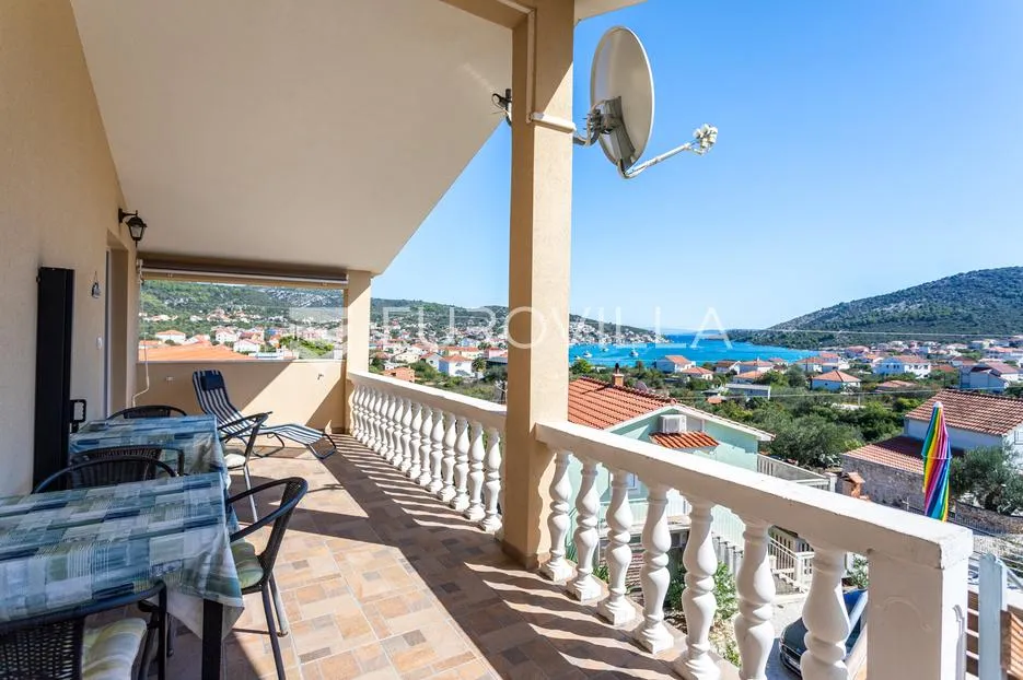 vinišće, samostojeća apartmanska kuća ukupne površine 259 m2 - slika 17