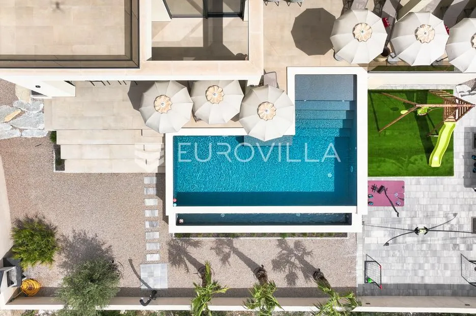 zadar, maslenica, luksuzna vila s bazenom i neometanim pogledom na more 254 m² - slika 63