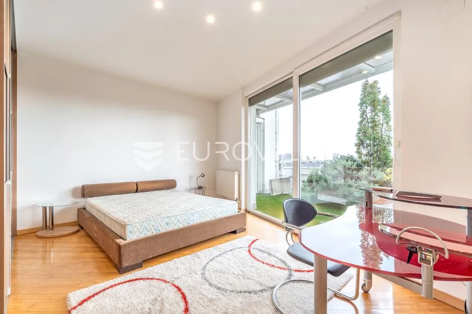 zagreb, trakošćanska, luksuzan četverosoban penthouse 304 m² i garaža za dva automobila - slika 27
