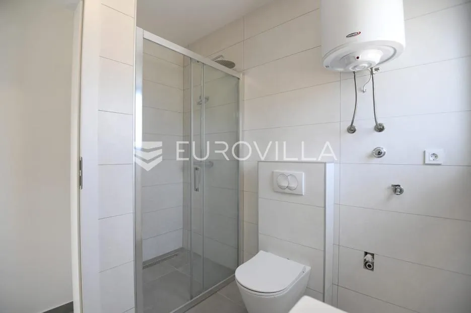 zadar, zaton, trosoban stan s krovnom terasom, 50 m od mora - slika 16