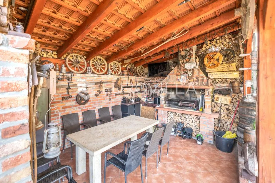zagreb, remetska cesta, prekrasna vila za najam s vrtom - slika 20