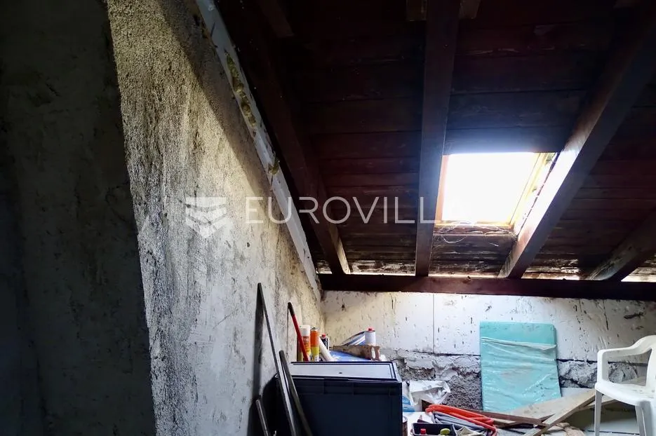 krk, baška, šarmantna "stara ljepotica" od 85 m² na rivi - slika 10