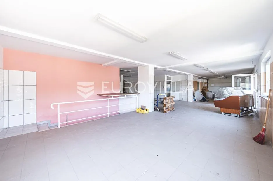 oroslavlje, stambeno poslovni objekt 1861 m² na predivnoj lokaciji - slika 8