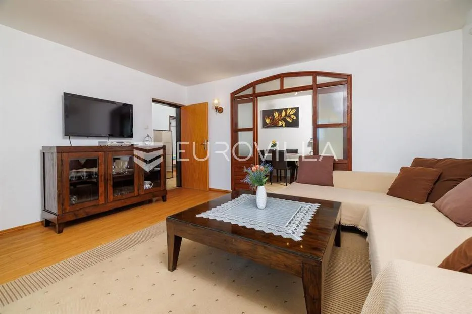 krk, punat, samostojeća kuća s dva apartmana po 100 m², studio apartman, bazen, garaža, sauna - slika 14