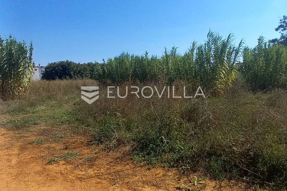 pula, valdebek, građevinsko zemljište na idealnoj lokaciji, 901 m² - slika 2