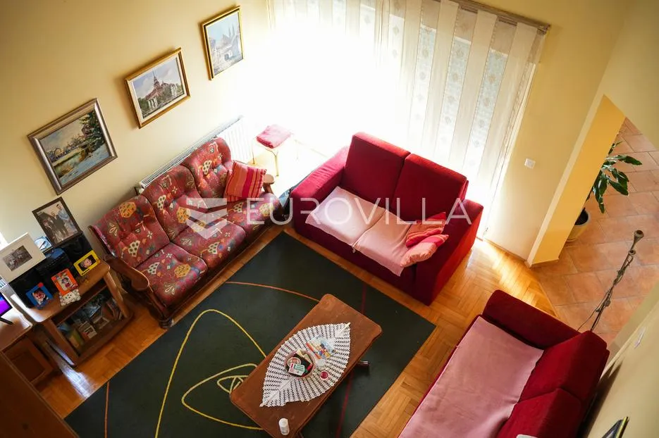 vinkovci, kuća 300 m², centar, namještena, odmah useljiva - slika 10