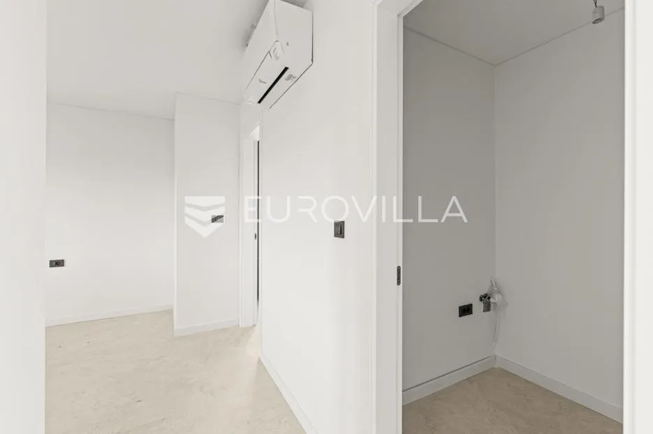 istra, poreč, novogradnja, prostrani penthouse sa krovnom terasom, odlična lokacija - slika 22