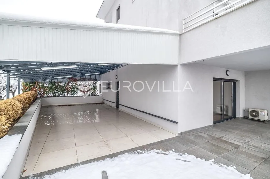 zagreb, perjavica prekrasan trosoban stan 66 m² parking - slika 10