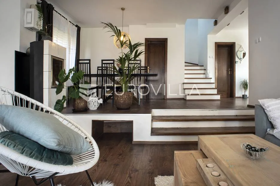 okolica zagreba, martinišće, prekrasna kuća 150 m² na zemljištu 3000 m² - slika 4