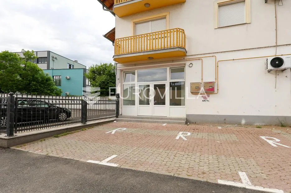 slavonski brod, mali pariz: poslovni prostor s izlogom i parkingom na frekventnoj lokaciji - slika 8