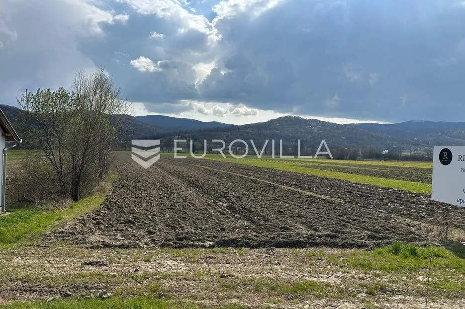 Požega, Brestovac, građevinsko zemljište uz buduću autocestu