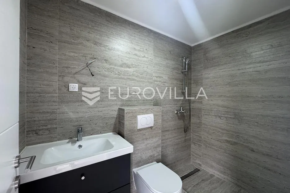 istra, poreč, dvojna kuća 168 m² s 4 spavaće sobe i 3 parkirna mjesta - slika 4