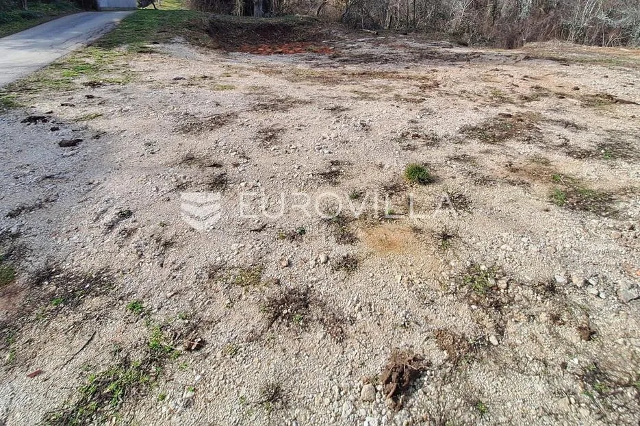 slunj, donji lađevac, građevinsko zemljište 2946 m², odlična lokacija - slika 2