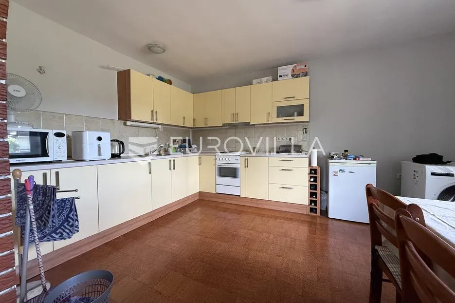 darda, obiteljska kuća s garažom i velikom okućnicom, 124 m² - slika 5