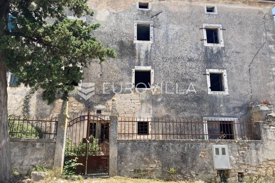 istra, puntera, kamena kuća za adaptaciju s predivnim pogledom na otok cres prilika - slika 3