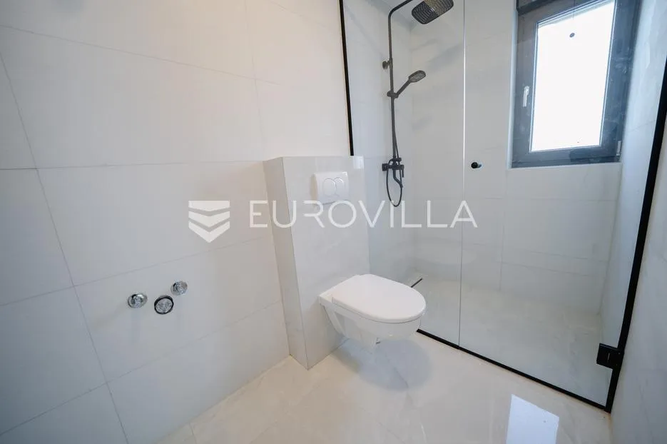 zadar, crno, moderan trosoban stan s bazenom, 95 m² - slika 13