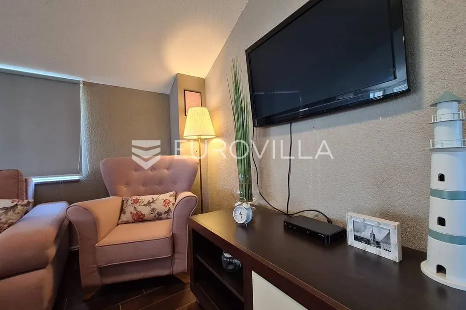 zadar, privlaka, moderna kuća sa tri apartmana u blizini mora - slika 30