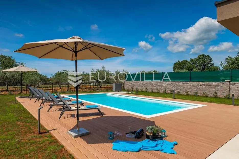 istra, svetvinčenat, moderna luksuzna vila s grijanim bazenom - slika 8