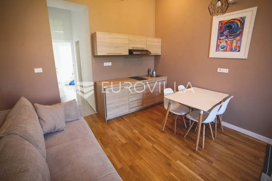 centar stan 205m2 podijeljen na 5 apartmana i sobu - slika 23