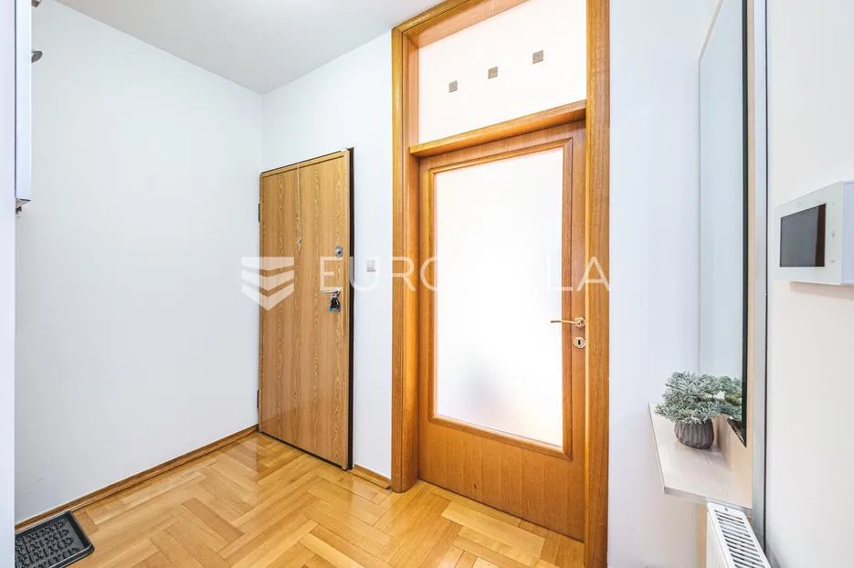 medveščak, nemetova, četverosoban stan 82 m² u novijoj gradnji, ukupne površine 105 m², garaža - slika 6