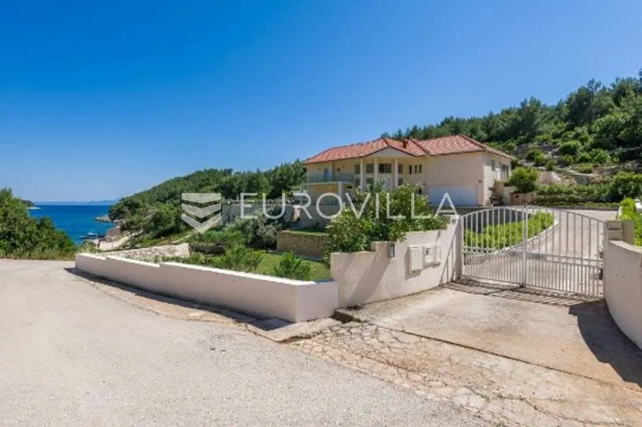 korčula, atraktivna vila prvi red do mora - slika 44