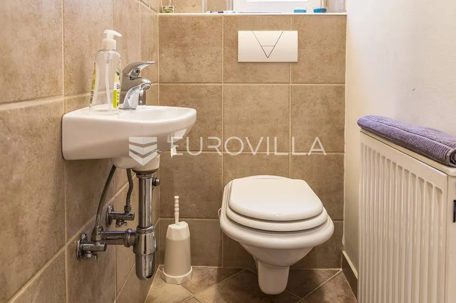 gajeva, prekrasan trosoban stan 78 m² - slika 11