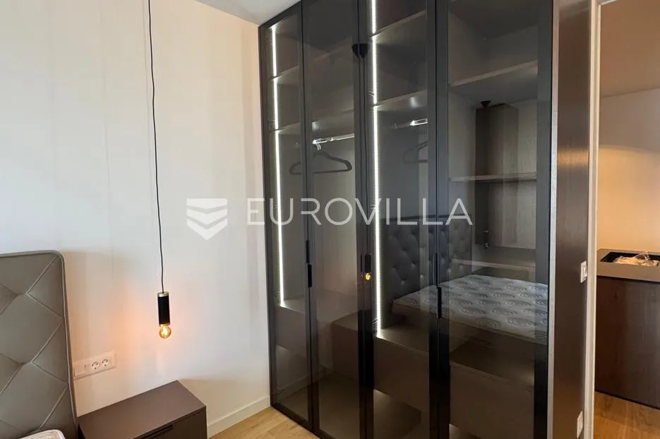split, bel etage 2, luksuzan jednosoban stan s garažnim mjestom - slika 5