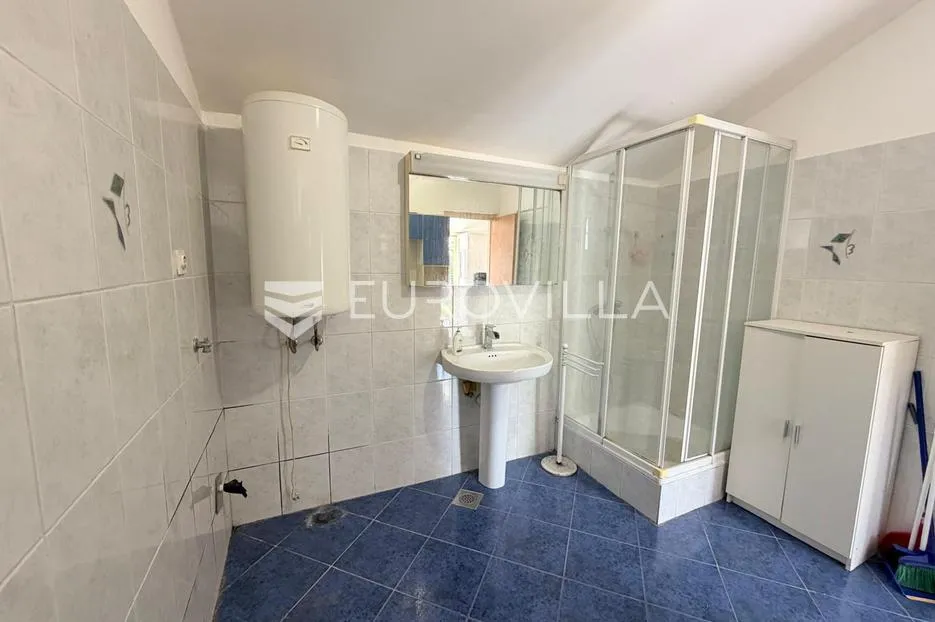 rijeka, kantrida, kuća od 54 m² s pogledom na more i prostranom okućnicom od 813 m² - slika 8