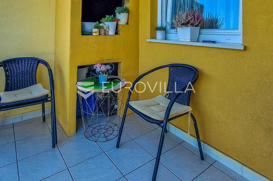 istra, novigrad, stan 90 m² sa mansardom i dvije spavaće sobe - slika 7
