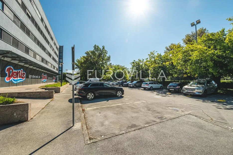 zagreb, borongaj, prostrani uredski prostor za zakup 734 m² s parkingom - slika 36