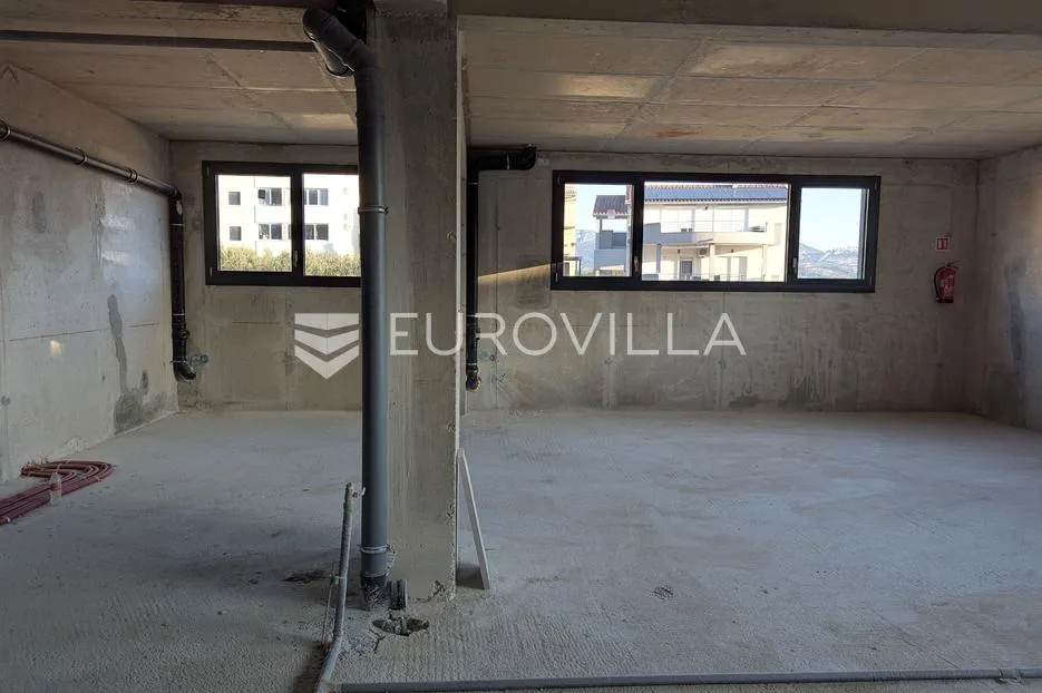 split, mejaši, roh-bau poslovni prostor ukupne površine 188 m2 - slika 4