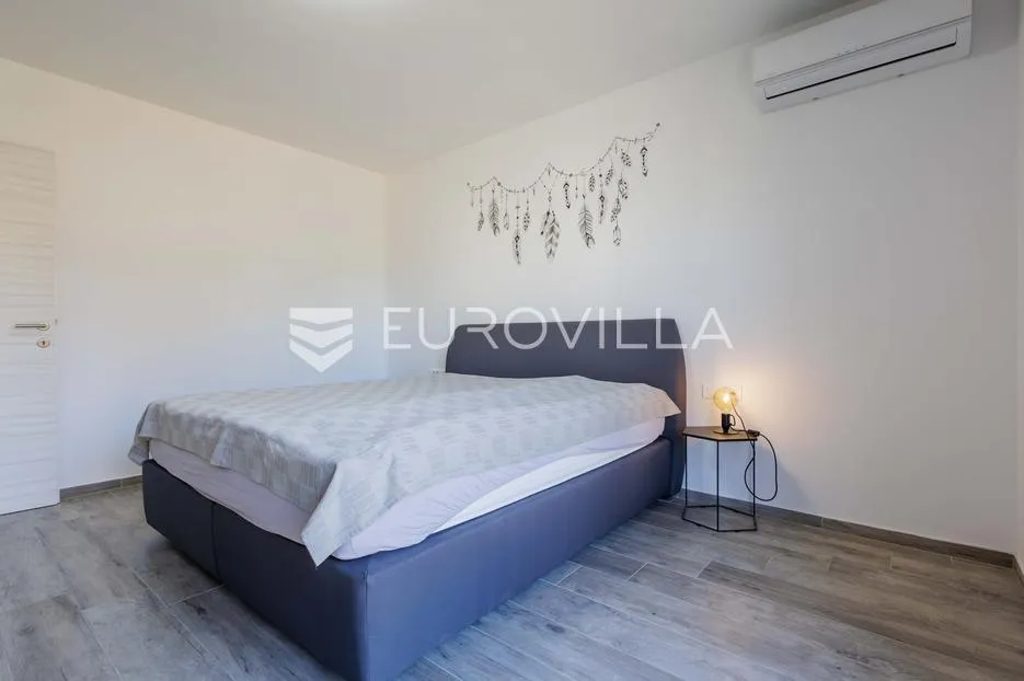 istra, medulin, trosoban stan u modernoj, novoj stanogradnji 94 m², prvi kat - slika 12