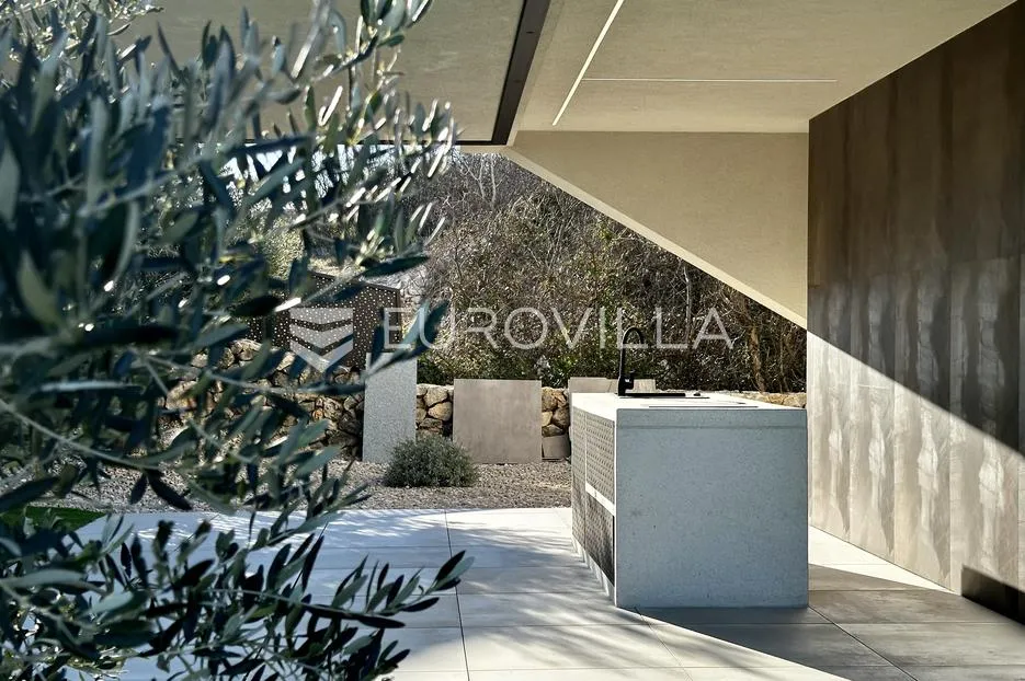 otok krk, vrbnik, luksuzna villa s bazenom - slika 5