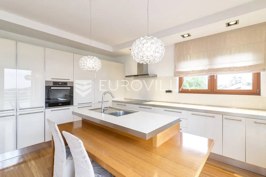 šestine, prekrasan četverosoban penthouse 140 m² - slika 4