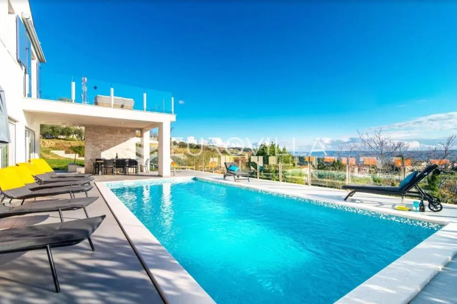 istra, buje, eskluzivna villa s prekrasnim pogledom na more - slika 2