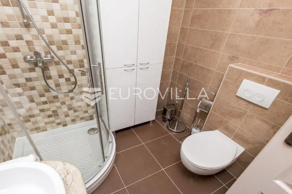 rijeka, centar, dva luksuzna studio apartmana u strogom centru - slika 11